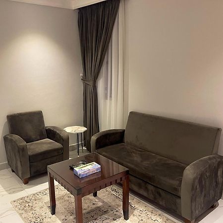Continental Suite Farwaniya Kuwait City Bagian luar foto