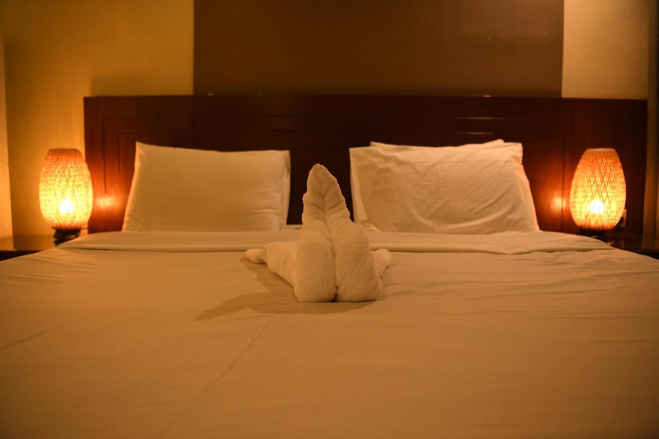 Continental Suite Farwaniya Kuwait City Bagian luar foto