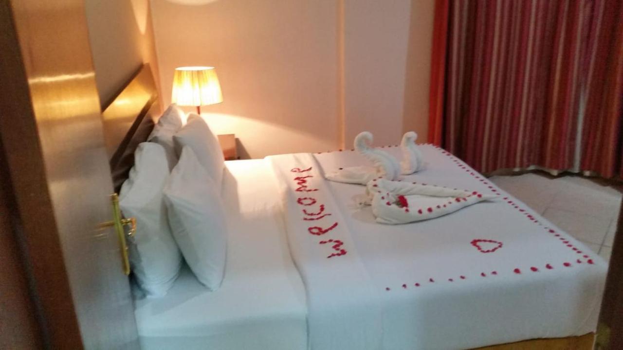 Continental Suite Farwaniya Kuwait City Bagian luar foto