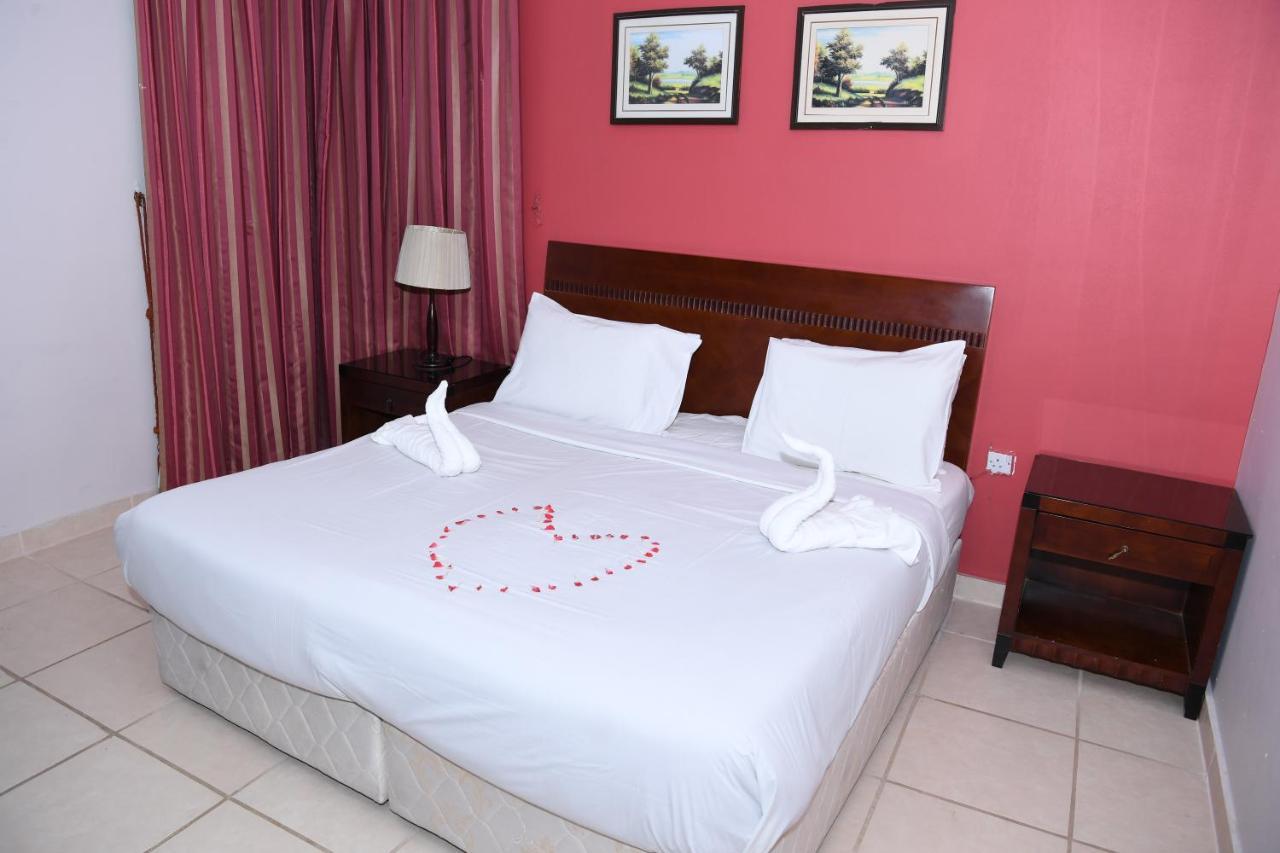 Continental Suite Farwaniya Kuwait City Bagian luar foto
