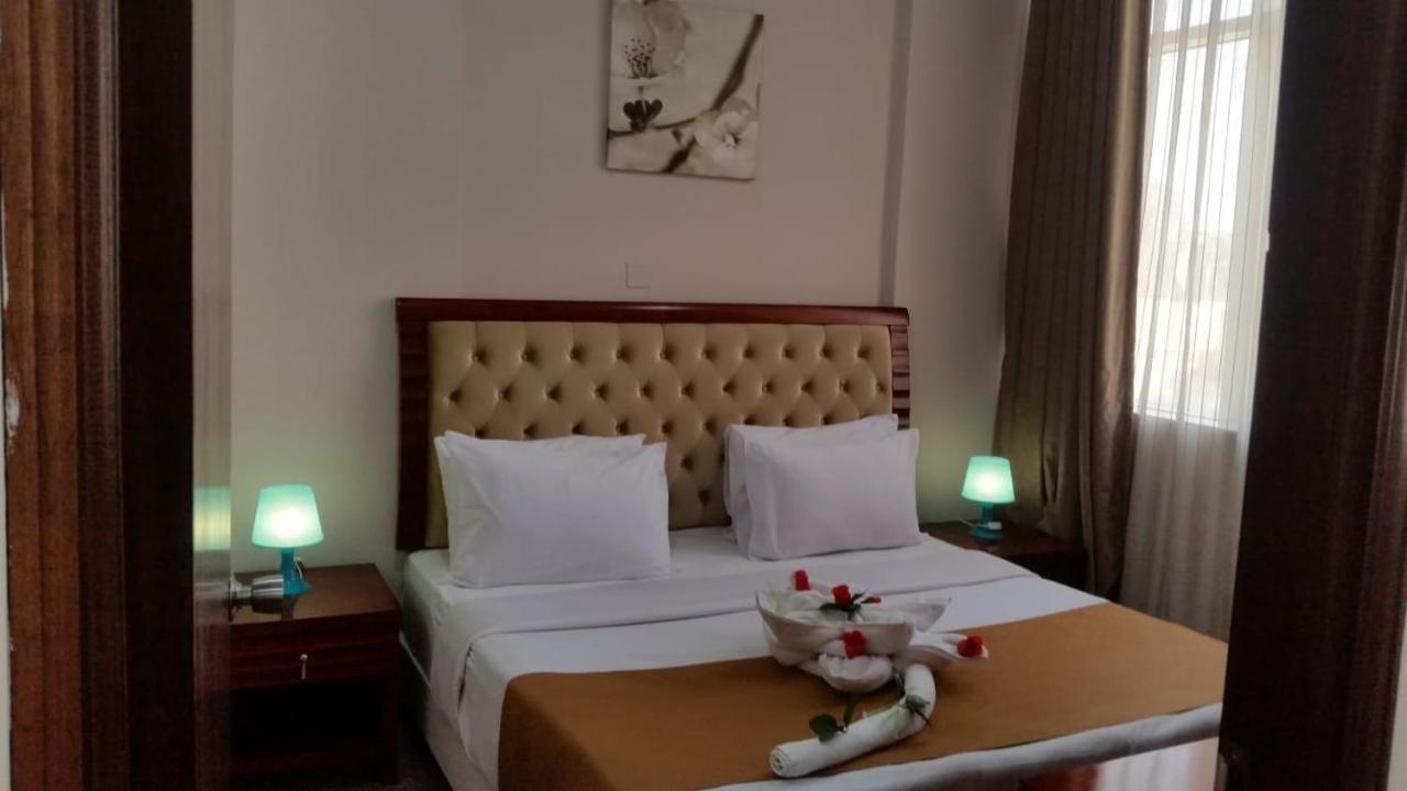 Continental Suite Farwaniya Kuwait City Bagian luar foto