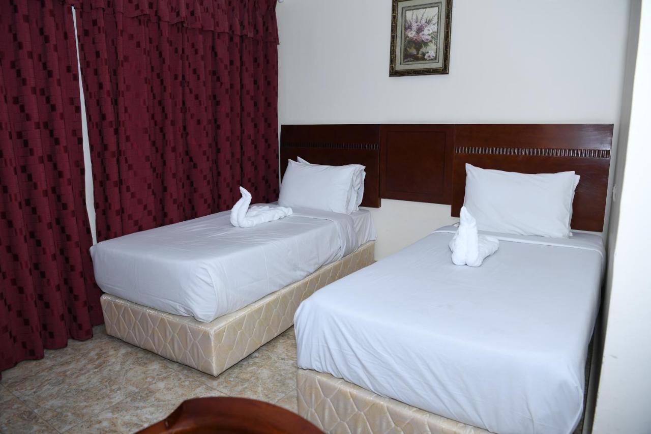Continental Suite Farwaniya Kuwait City Bagian luar foto