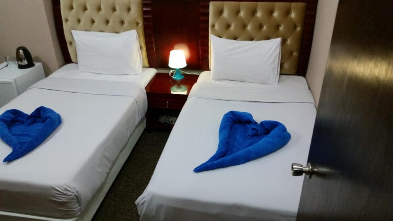 Continental Suite Farwaniya Kuwait City Bagian luar foto
