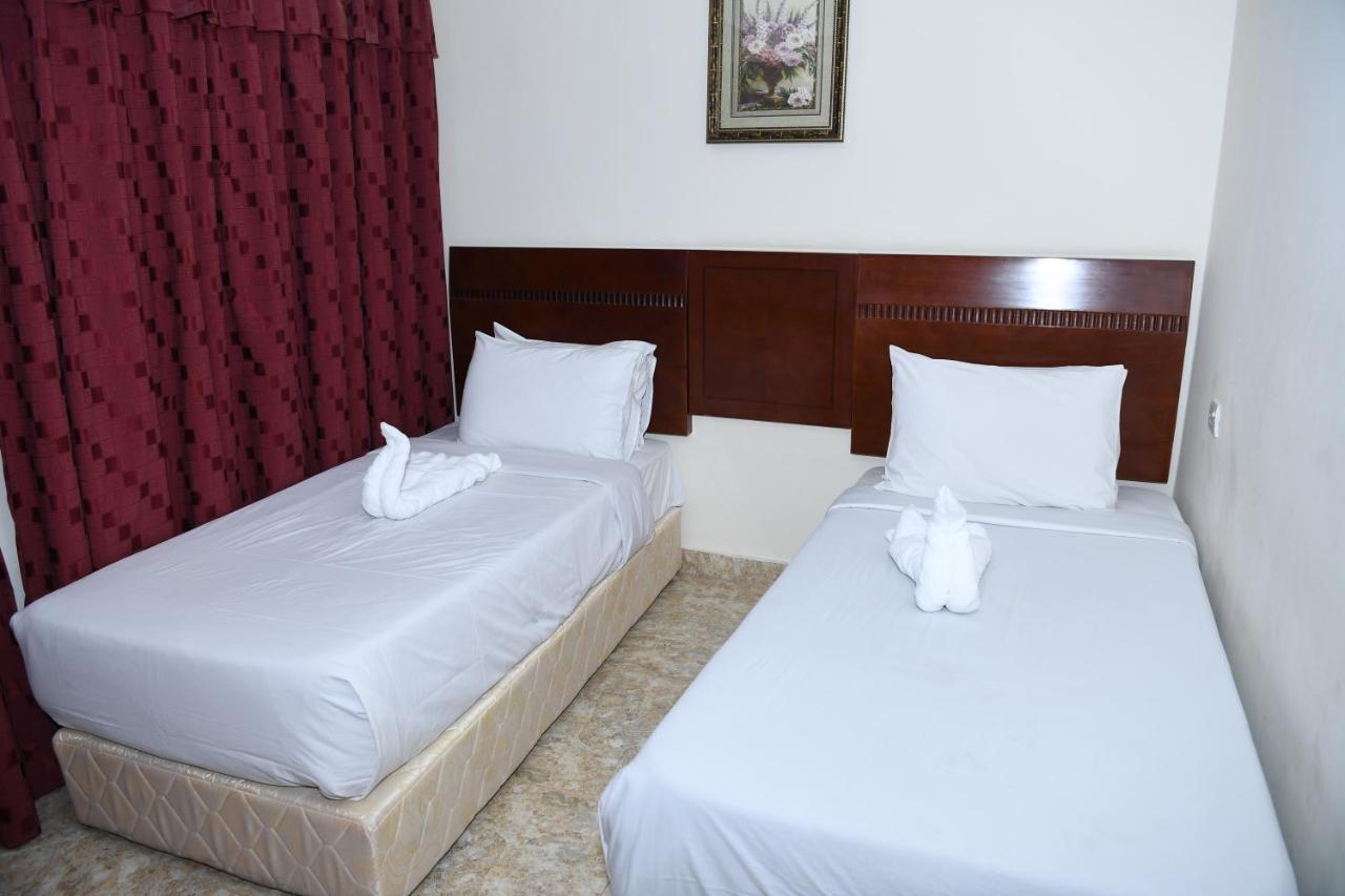 Continental Suite Farwaniya Kuwait City Bagian luar foto