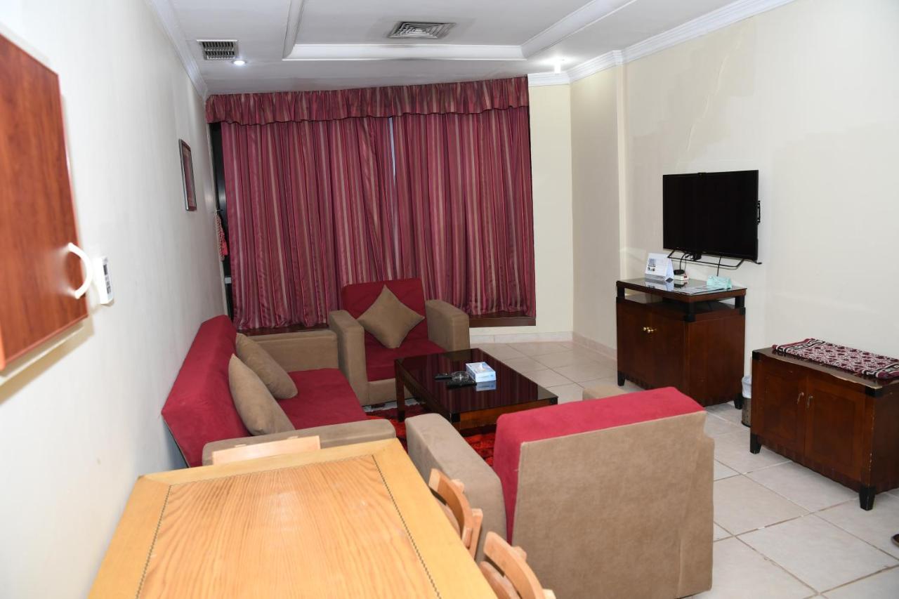Continental Suite Farwaniya Kuwait City Bagian luar foto