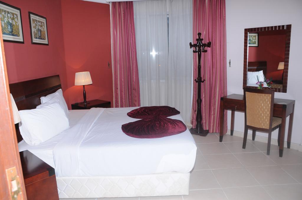 Continental Suite Farwaniya Kuwait City Bagian luar foto