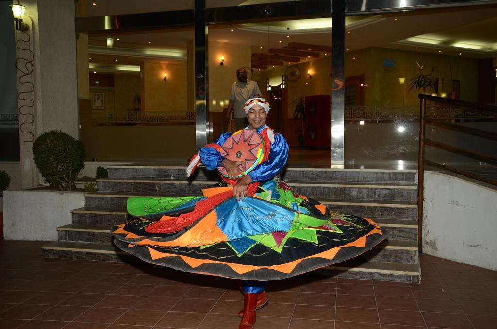 Continental Suite Farwaniya Kuwait City Bagian luar foto